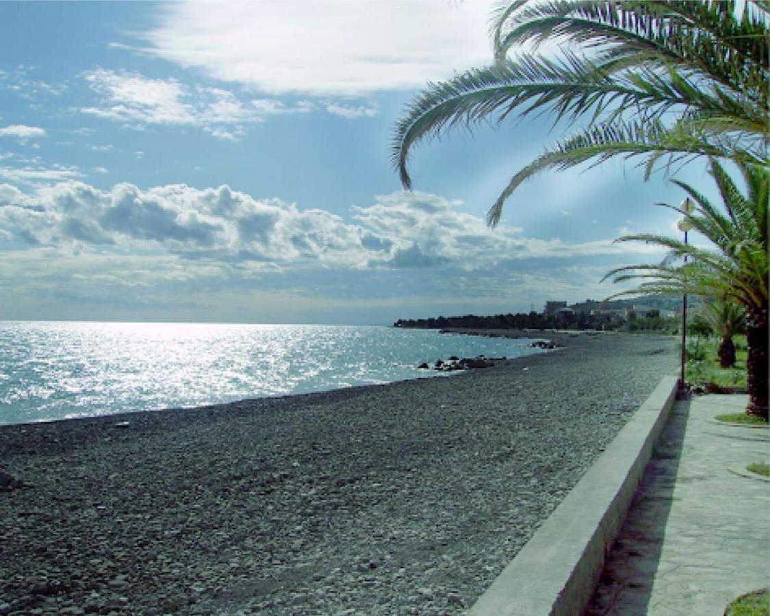 Casa Vacanze Il Paese Dipinto Montegiordano Luaran gambar